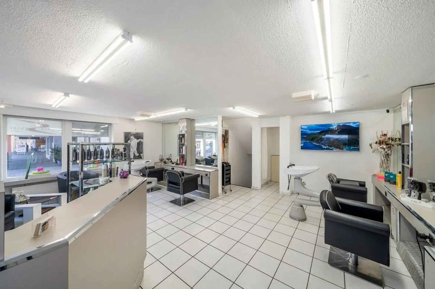 Residential and Commercial Building - Photo 6 of 8