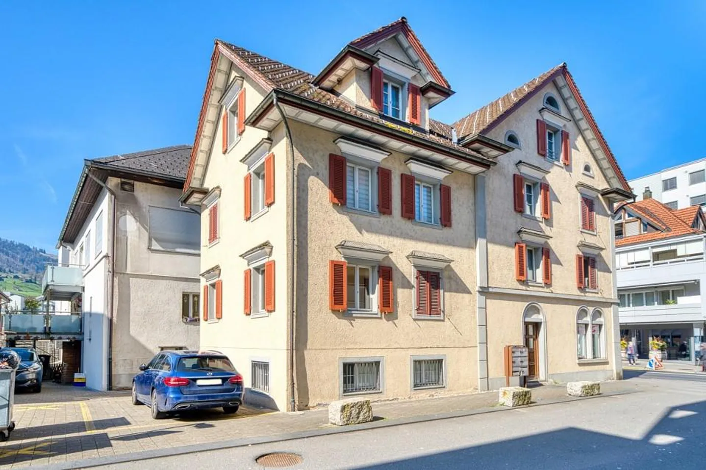 Residential and Commercial Building - Photo 4 of 8