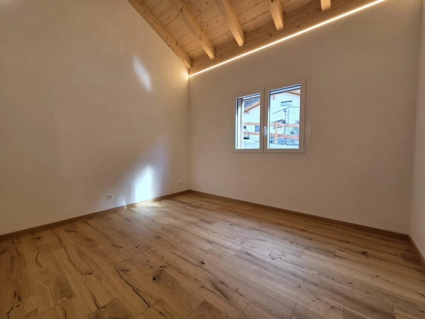 3.5-Zimmer-Einfamilienhaus mit Terrasse und Garage - Foto 3 von 11