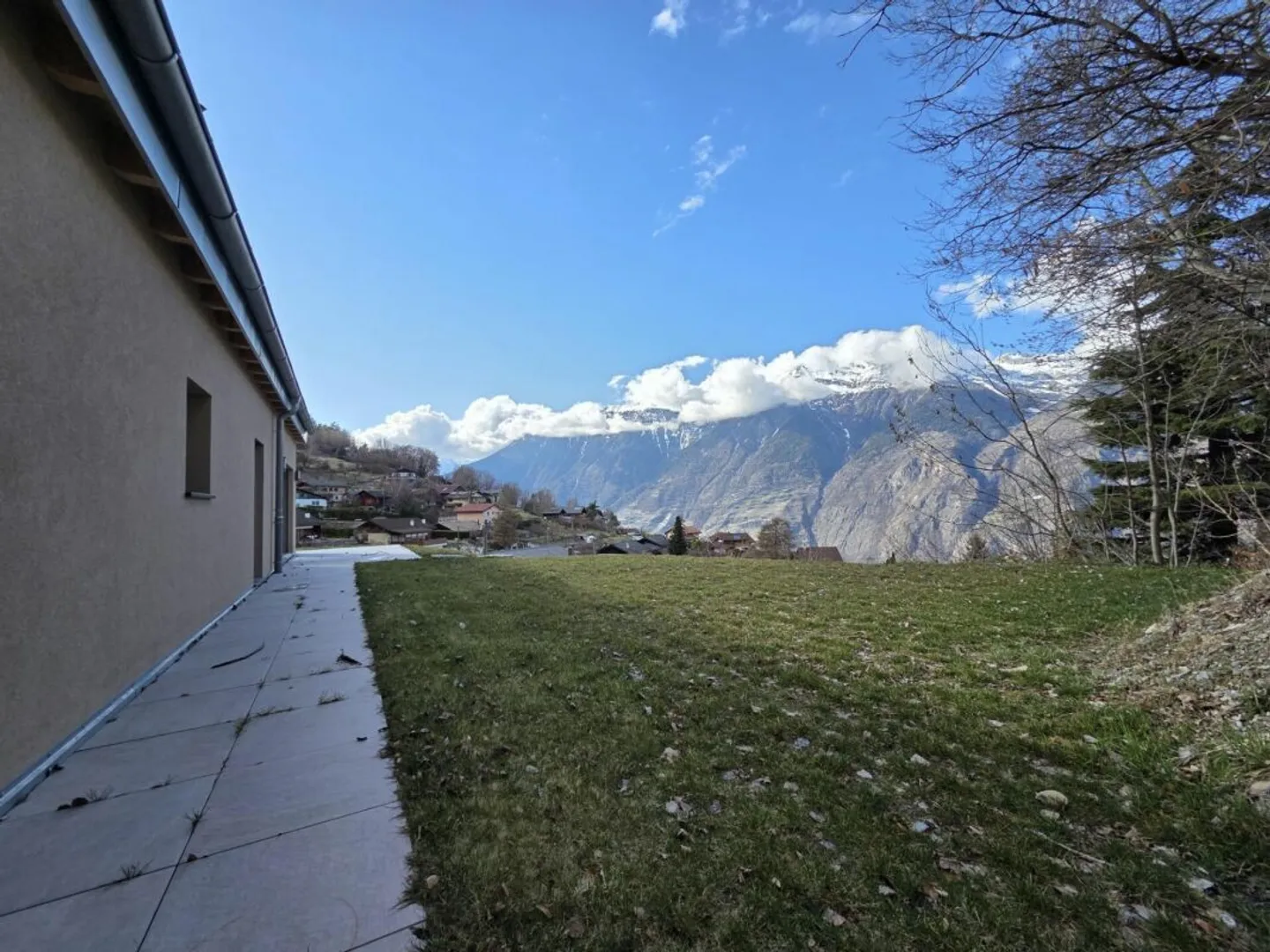 3.5-Zimmer-Einfamilienhaus mit Terrasse und Garage - Foto 8 von 11