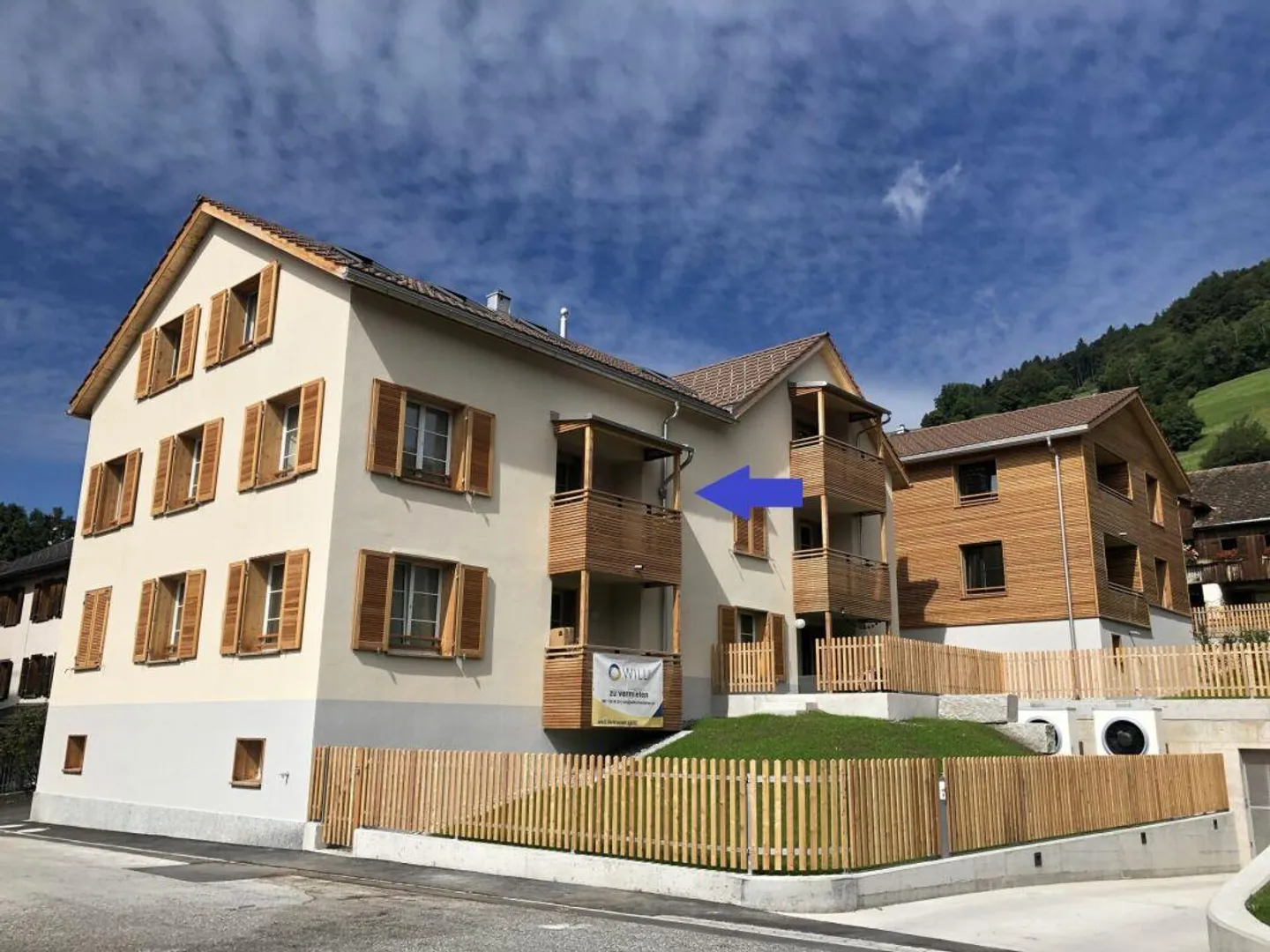 Modern 2.5-room apartment in the picturesque village of Seewis - Photo 1 of 10