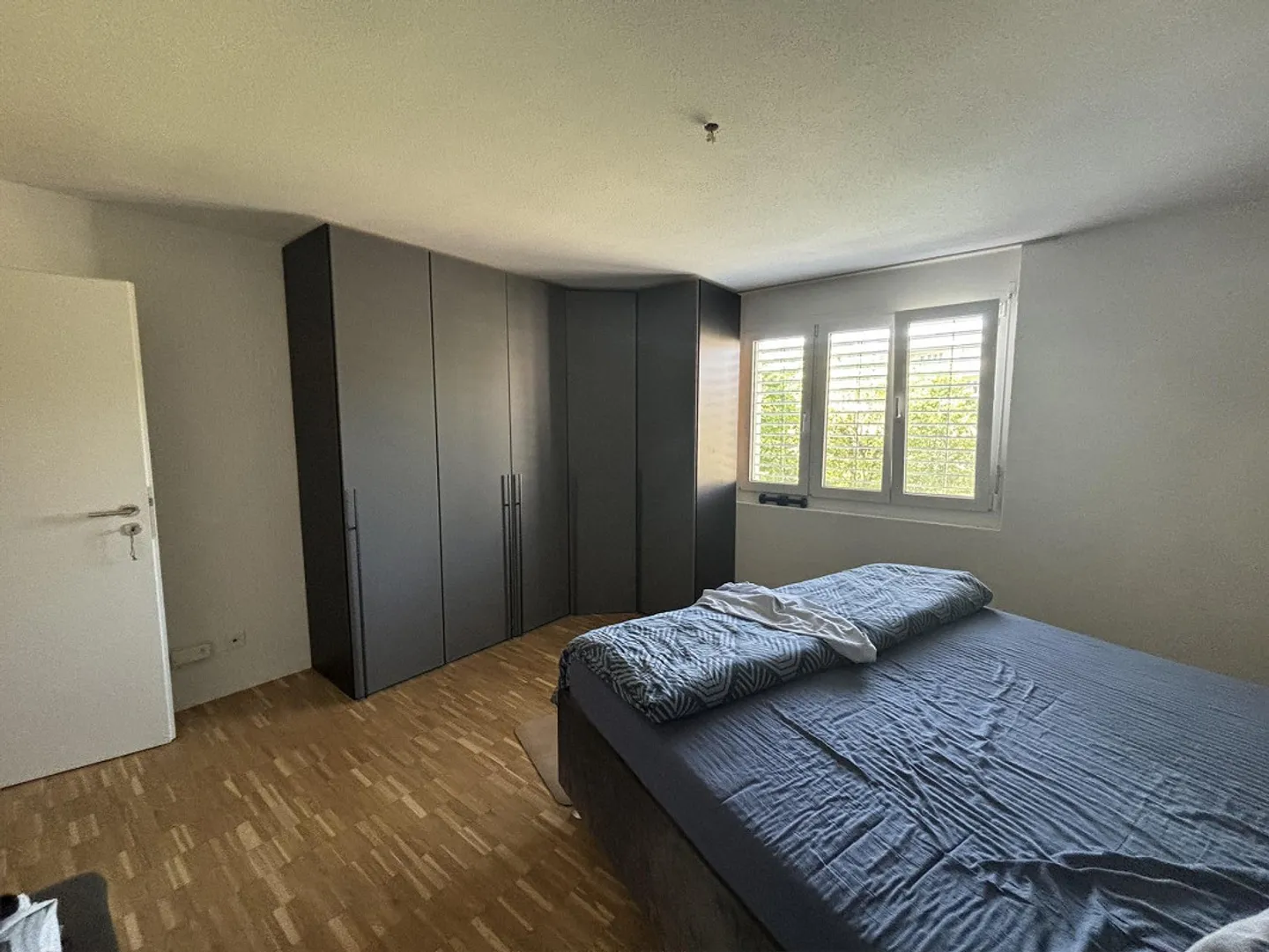 Appartement lumineux et rénové de 4,5 pièces au 1er étage - Photo 8 sur 12