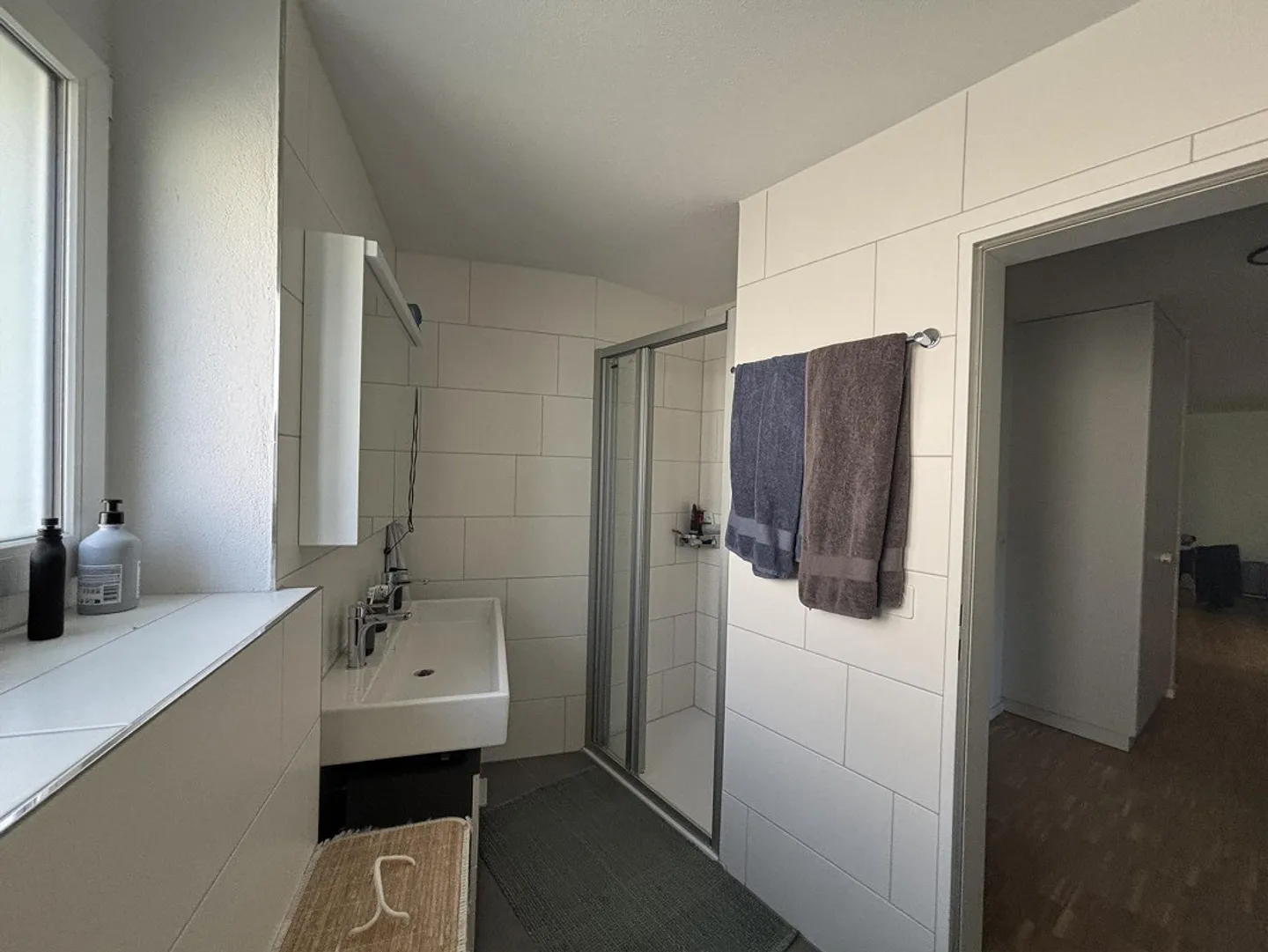 Appartement lumineux et rénové de 4,5 pièces au 1er étage - Photo 9 sur 12