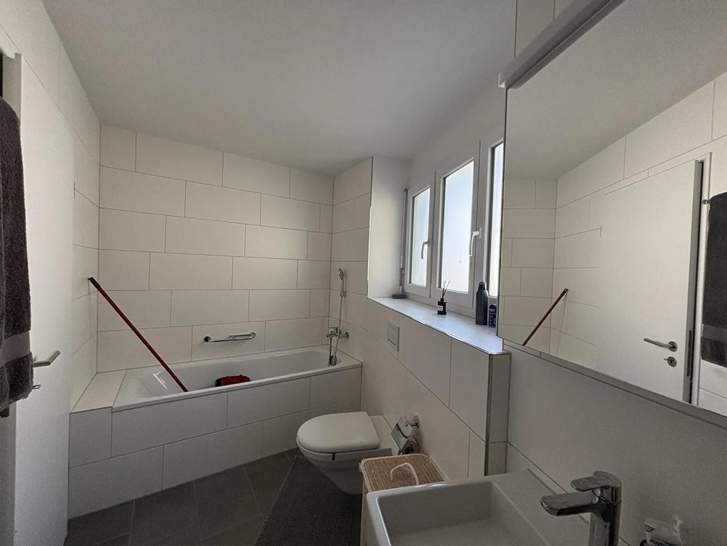 Appartement lumineux et rénové de 4,5 pièces au 1er étage - Photo 10 sur 12