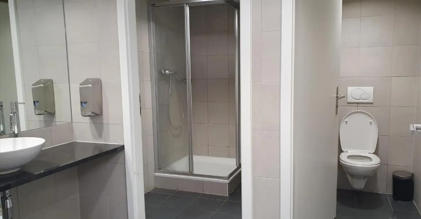 41 m2 Büro mit Gemeinschaftsbereichen - Foto 8 von 8