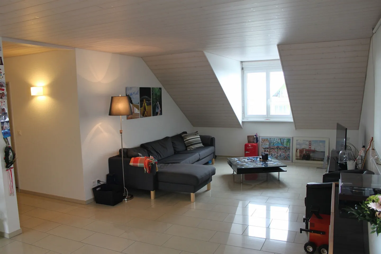 Moderne 3.5 Zimmer Attique - Foto 4 von 9