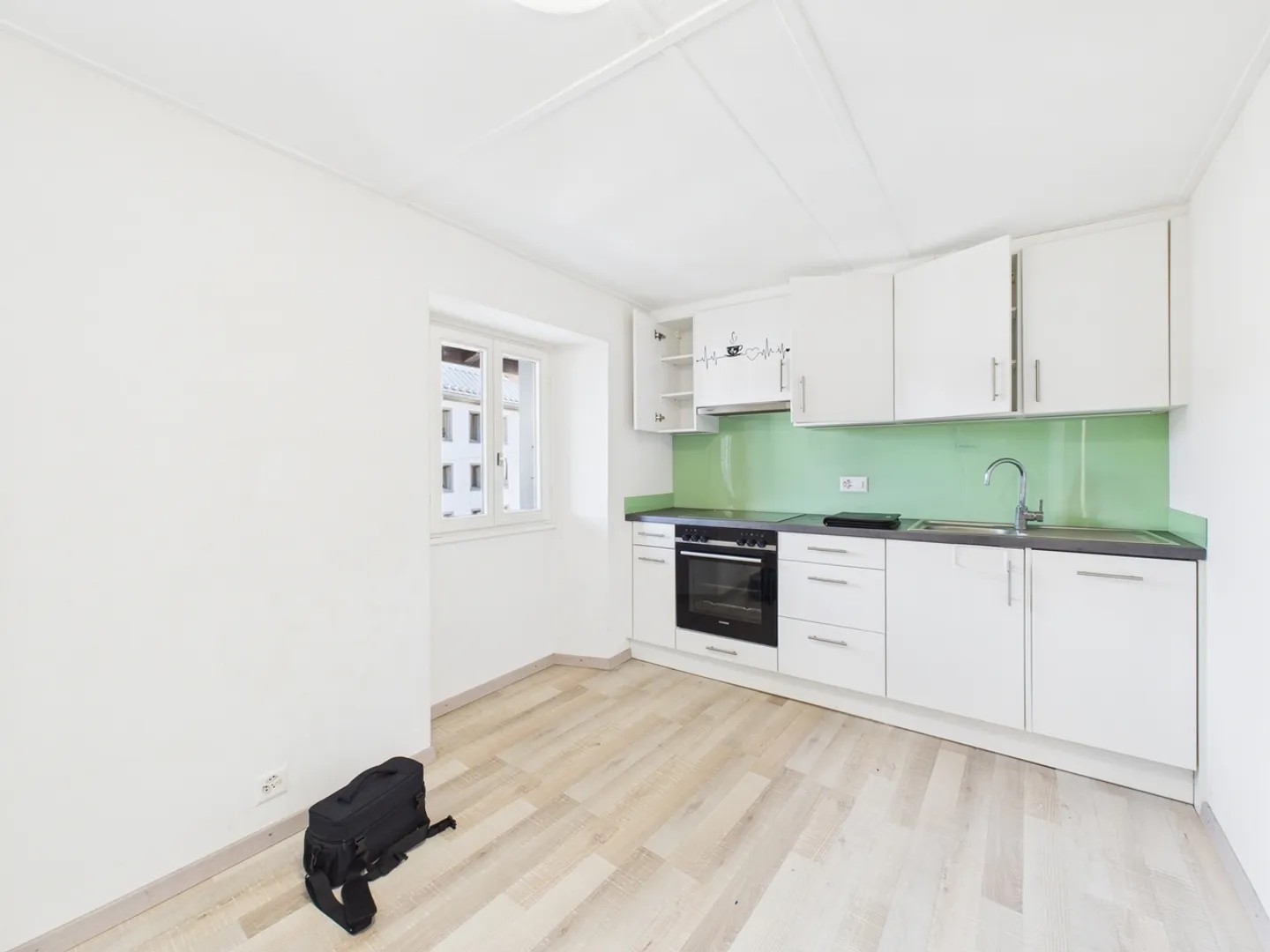 Appartement lumineux de 3,5 pièces avec balcon et terrasse - Photo 4 sur 6