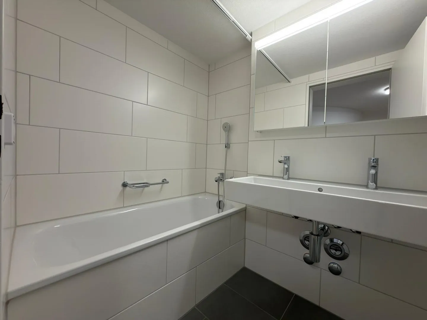 Superbe appartement moderne de 4,5 pièces - Photo 6 sur 12