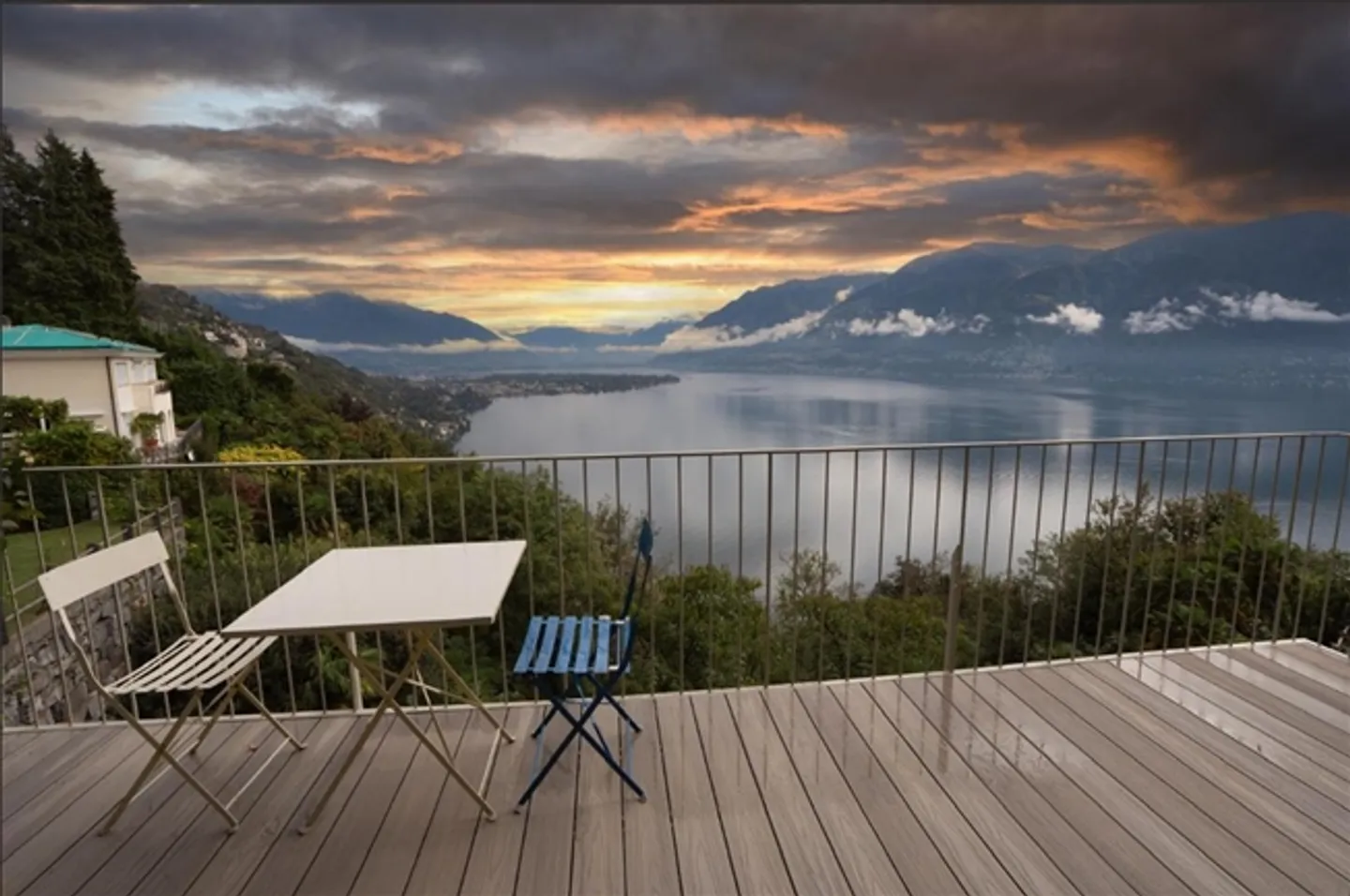 «Magnifico appartamento duplex loft con stupenda vista sul lago / herrliche Duplex-Loft mit offener Blick auf den See» - Foto 1 di 10