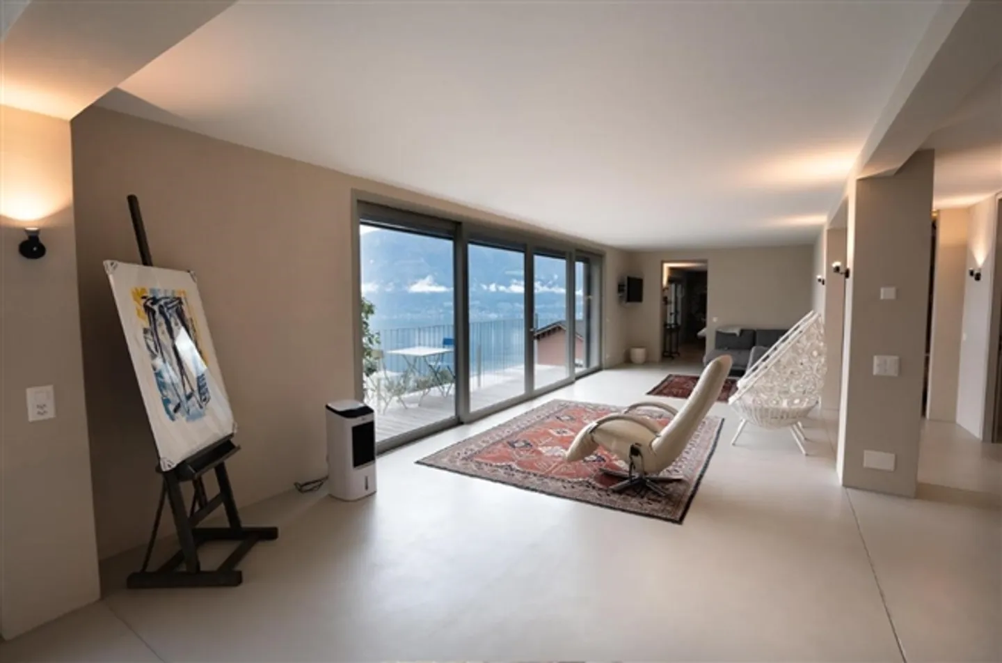 «Magnifico appartamento duplex loft con stupenda vista sul lago / herrliche Duplex-Loft mit offener Blick auf den See» - Foto 2 di 10
