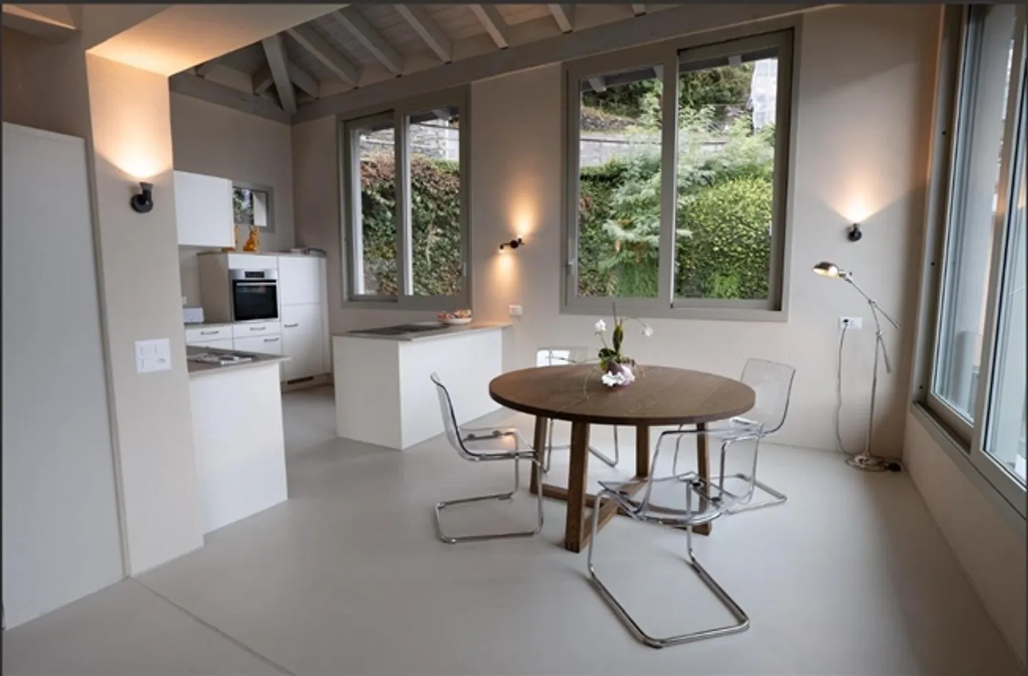«Magnifico appartamento duplex loft con stupenda vista sul lago / herrliche Duplex-Loft mit offener Blick auf den See» - Foto 4 di 10