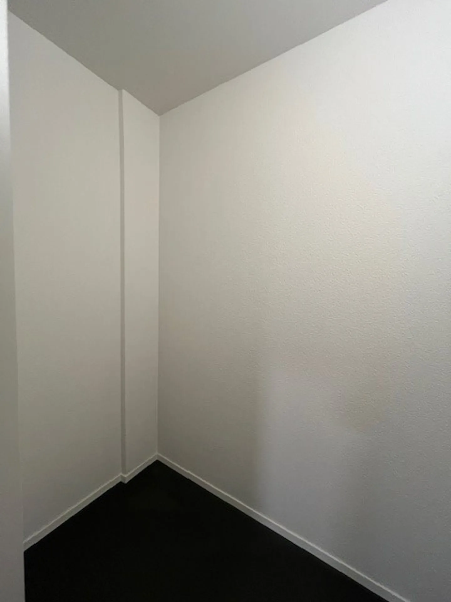 Kürzlich sanierte 2.5-Zimmerwohnung mit toller Aussicht zu vermieten! - Foto 5 von 6