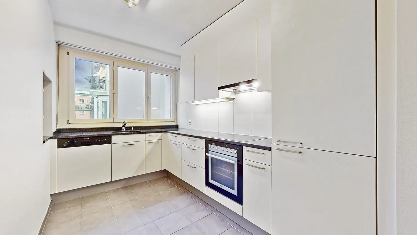 Apartment for rent - Photo 3 of 10