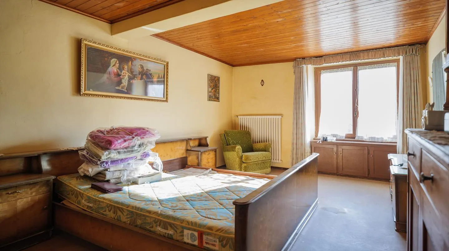 Casa con 4,5 stanze e stalla da ristrutturare a Barbengo - Foto 5 di 9