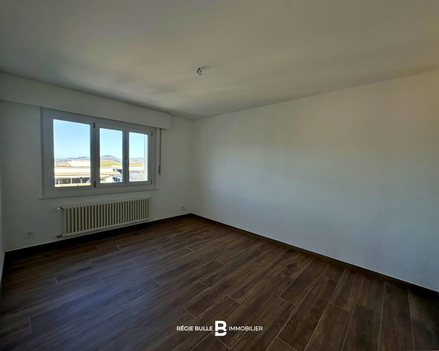 Bulle - Charming renovated 4.5-room apartments - Photo 9 of 12