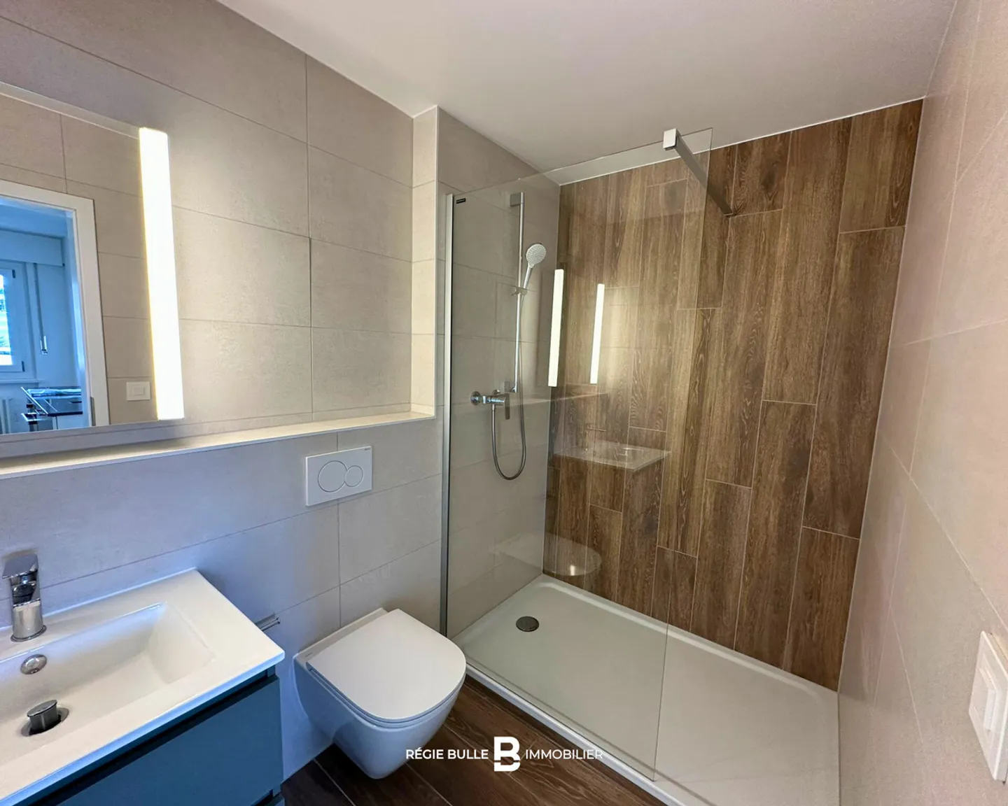 Bulle - Charming renovated 4.5-room apartments - Photo 10 of 12