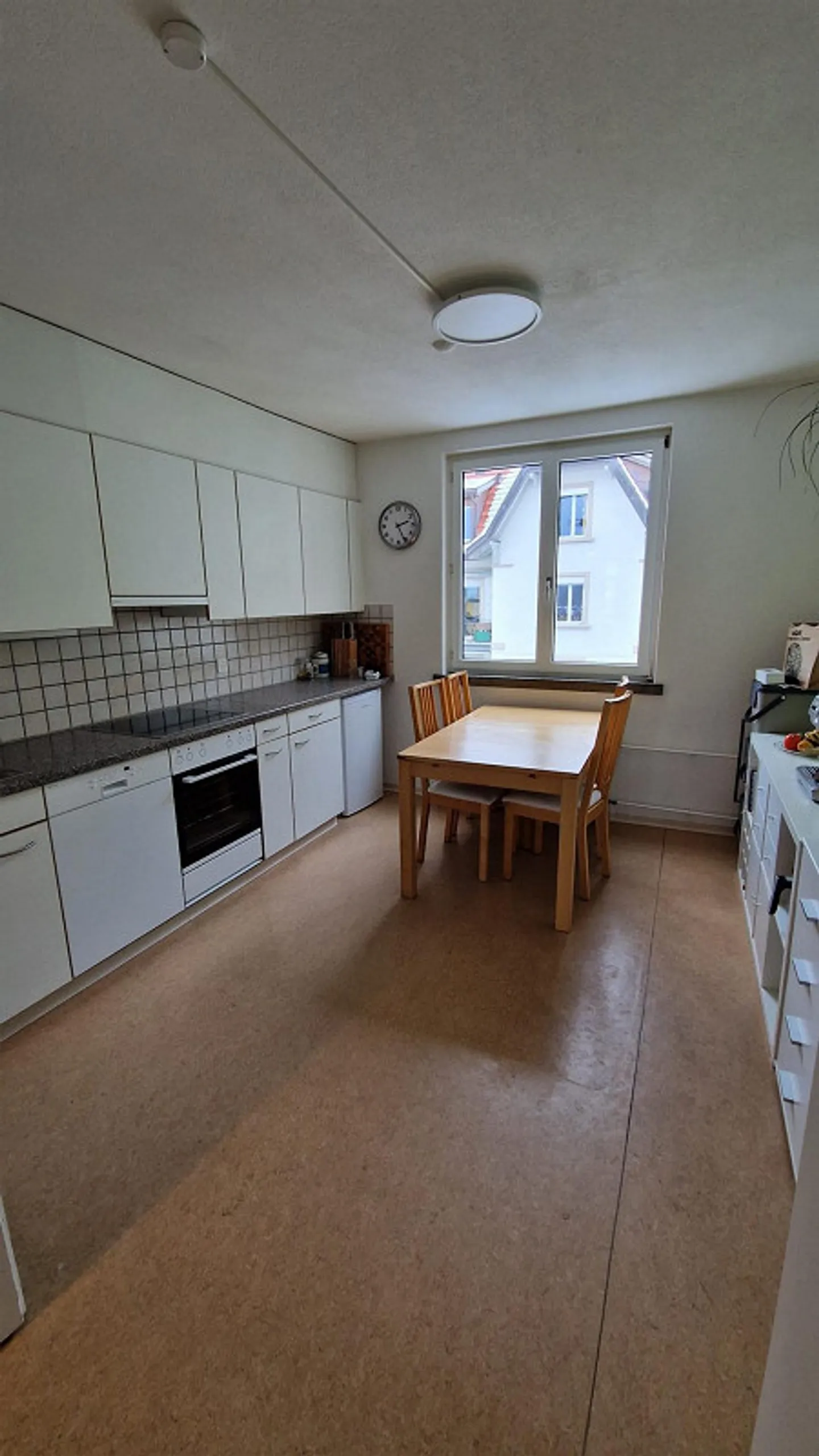 Sunny 4.5-room apartment with balcony in St. Gallen - Photo 5 of 10