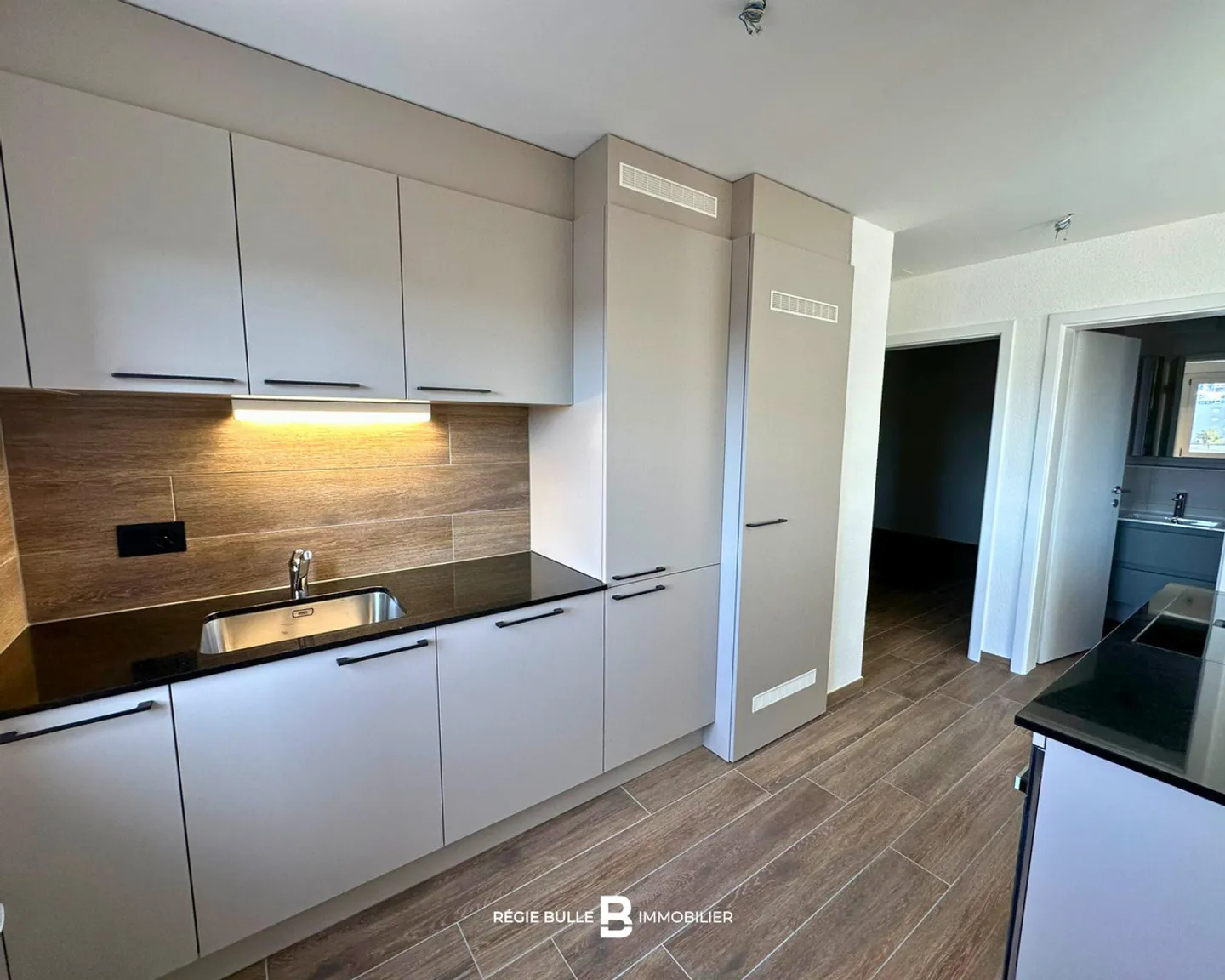 Bulle - Charming renovated 4.5-room apartments - Photo 5 of 12