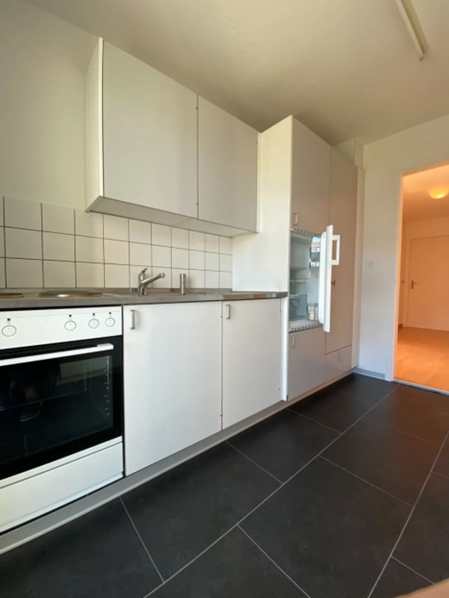 Appartamento ristrutturato di 3,5 locali - Oasi di benessere nel quartiere Mühlematt - Foto 5 di 8