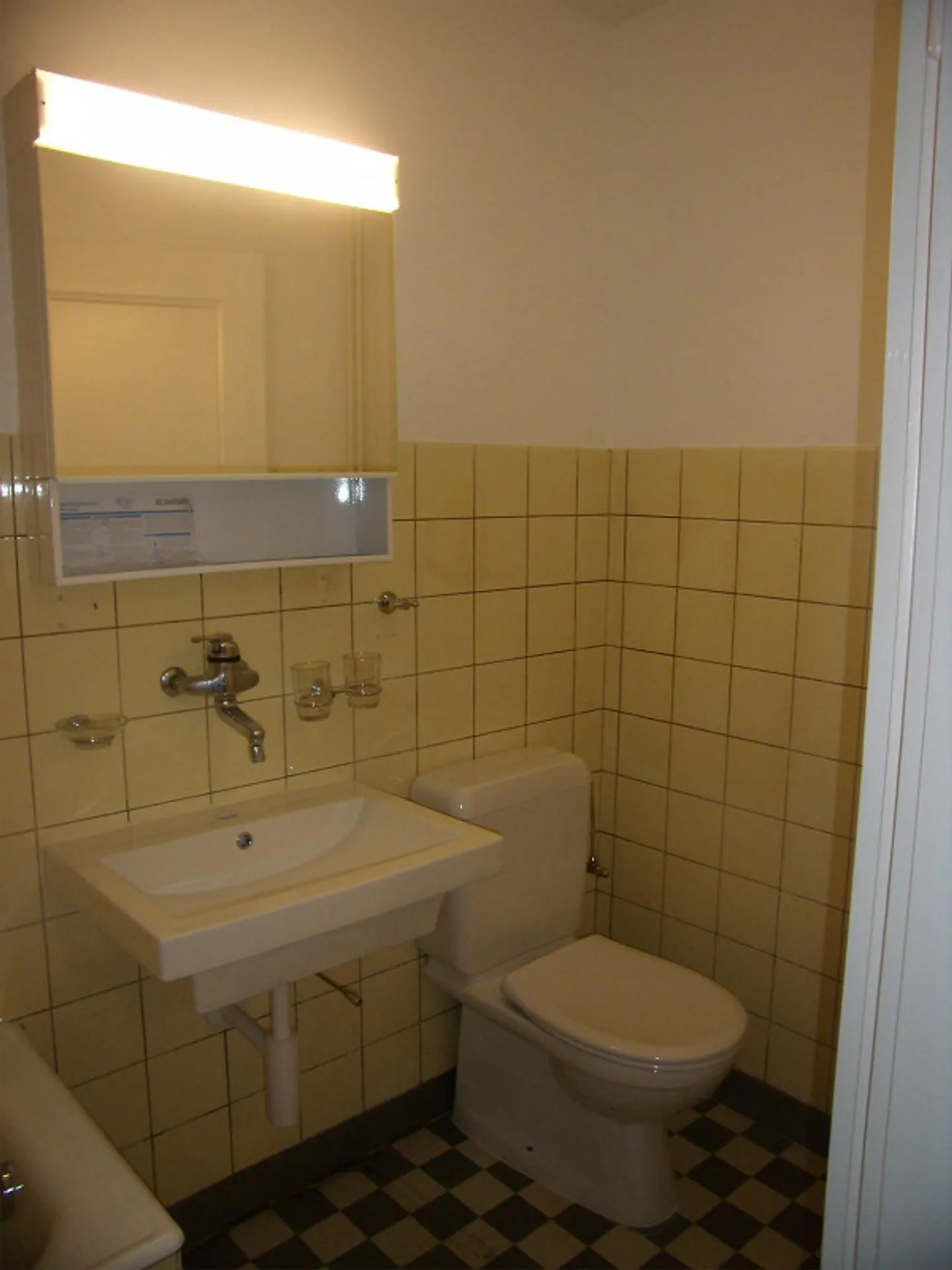 Appartement 3 pièces dans un emplacement central - Photo 4 sur 7