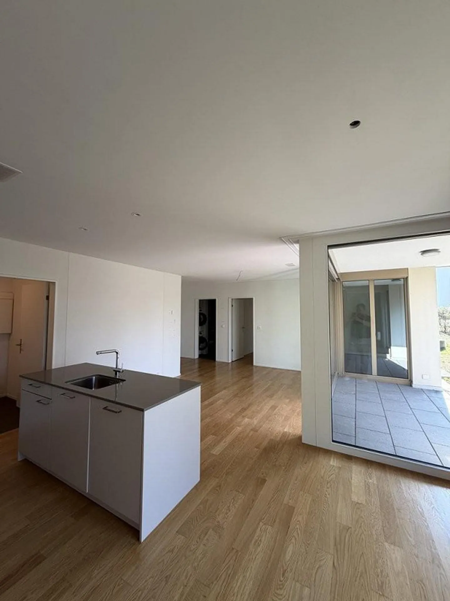 Do you love it spacious? - Photo 3 of 7