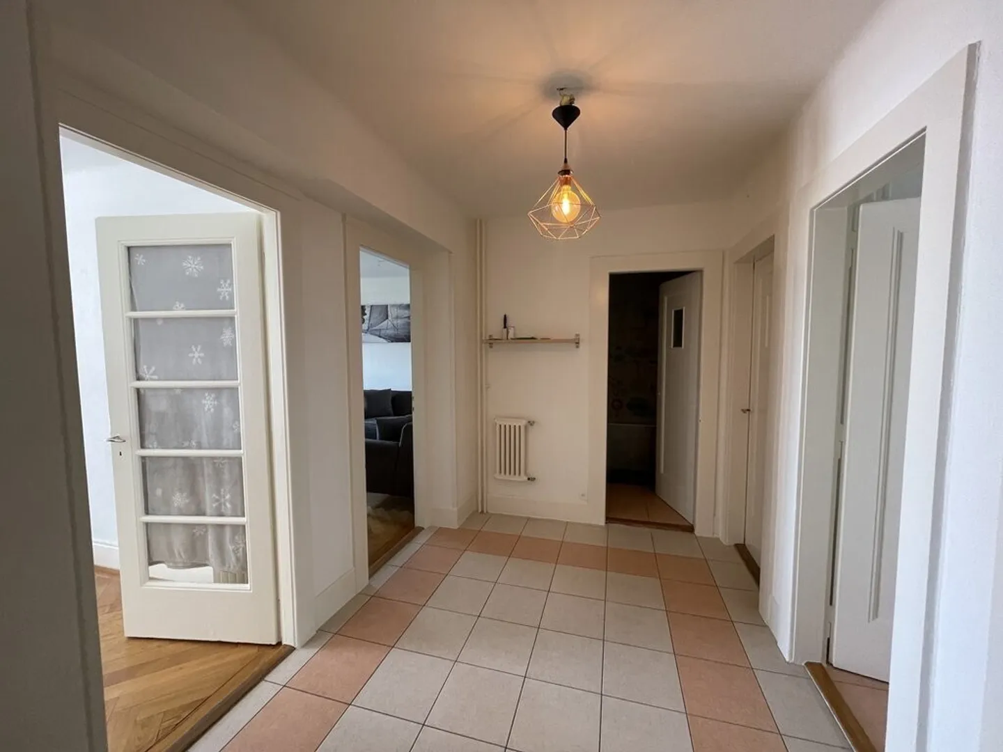Schöne 3-Zimmer-Wohnung im 2. Stock zu vermieten - Foto 2 von 9