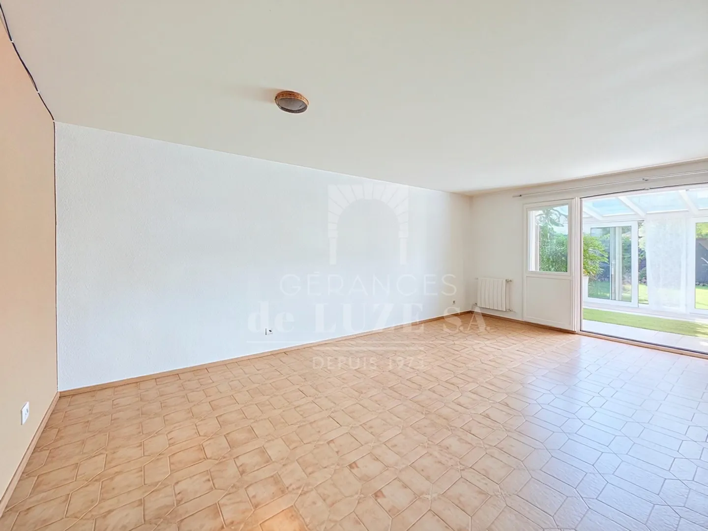 Charming Family Villa in Bellevue - Photo 13 of 29