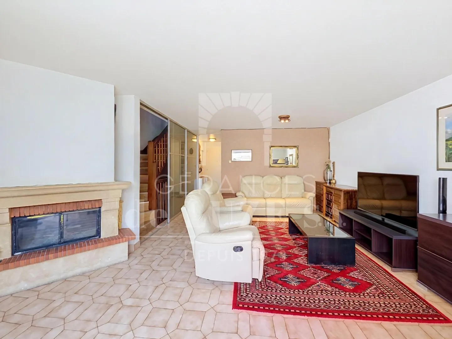 Charming Family Villa in Bellevue - Photo 14 of 29