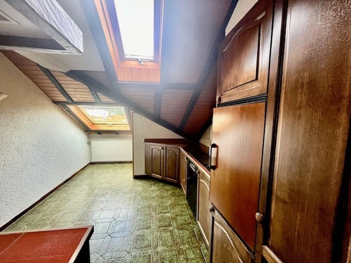 Large 2.5-room apartment close to the train station - Photo 5 of 10