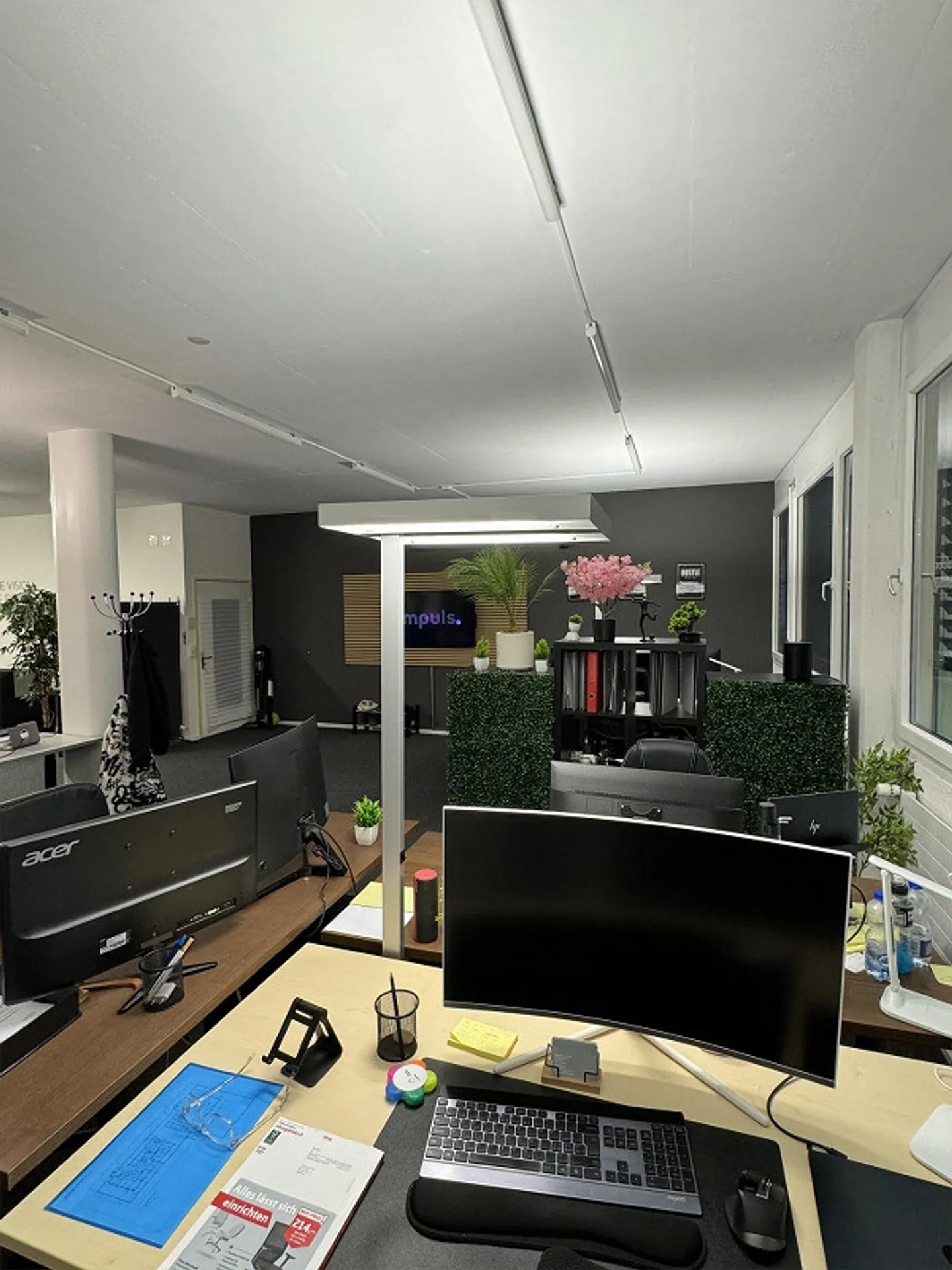 Bureau et espace commercial lumineux d'environ 91m2 - Photo 4 sur 6