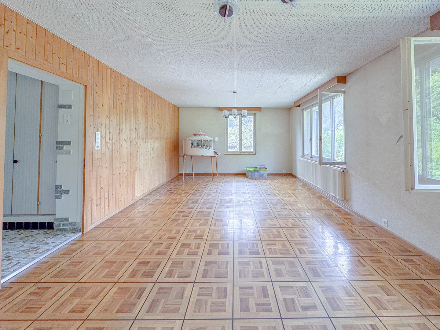 Casa con 3 appartamenti, garage e grande giardino - Foto 14 di 27