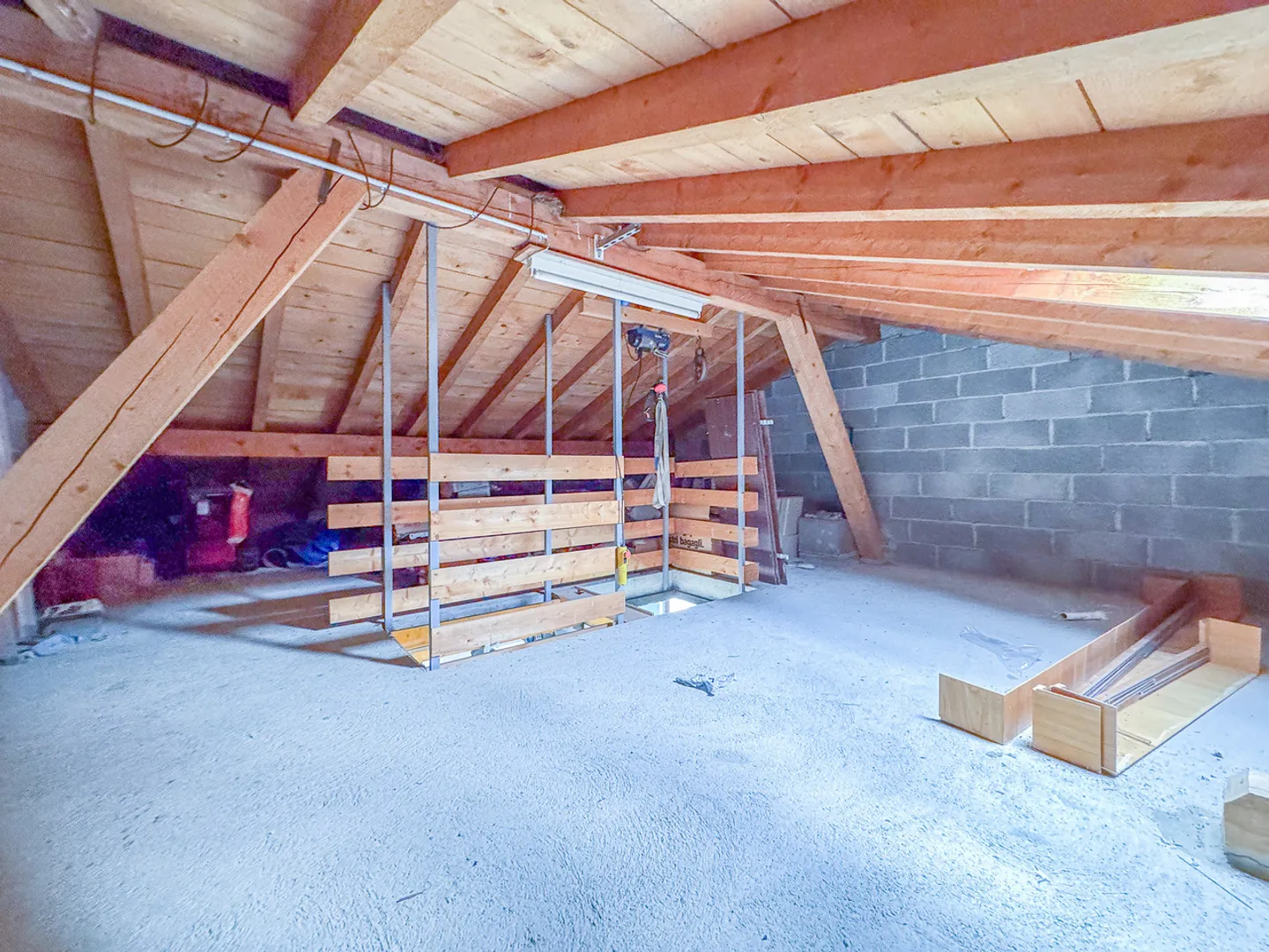 Casa con 3 appartamenti, garage e grande giardino - Foto 25 di 27