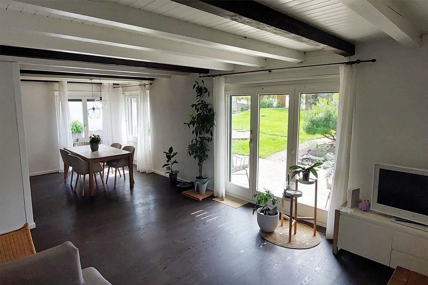 5.5 Room Single Family House - Photo 2 of 14