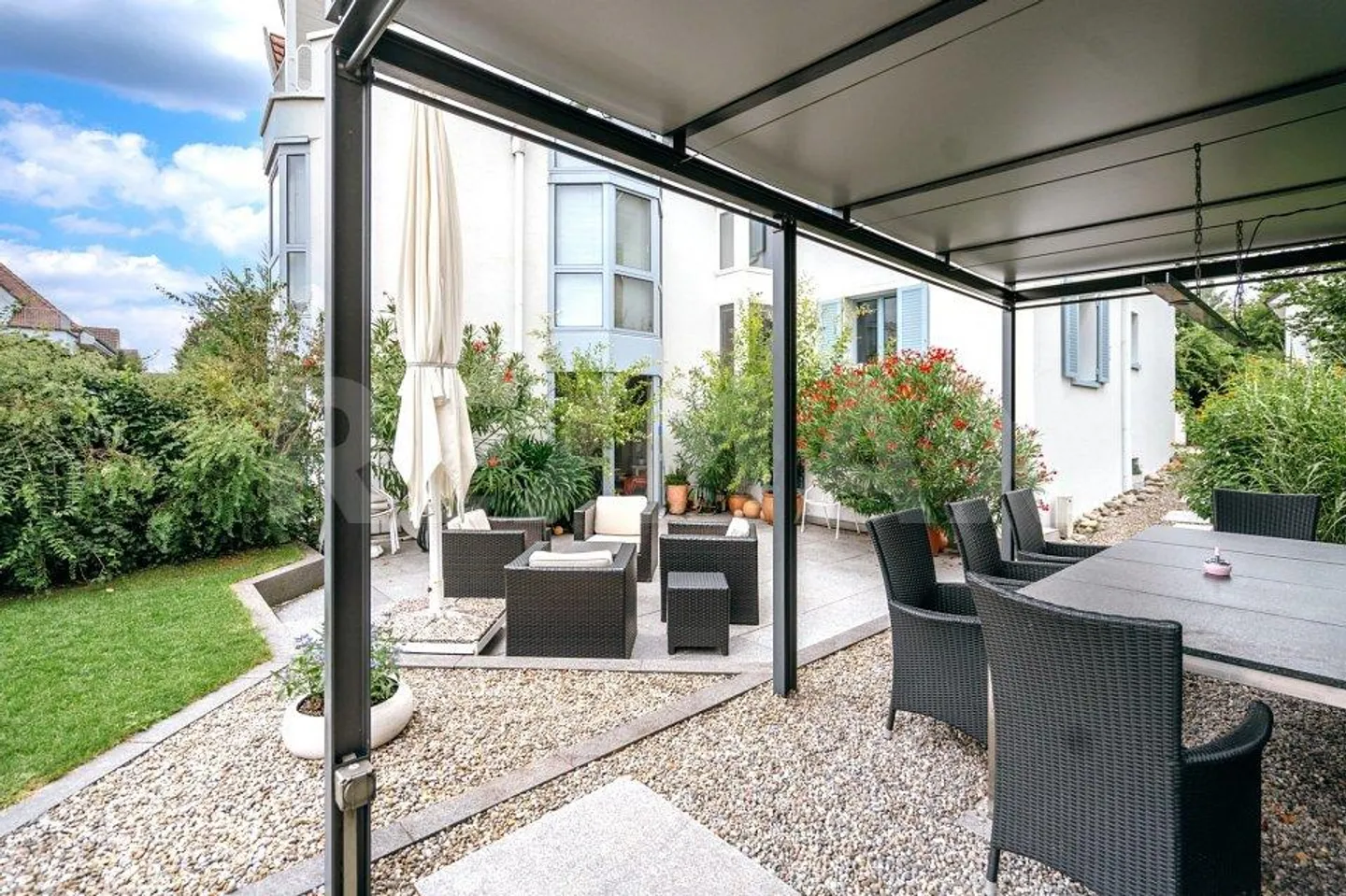 Casa con 7.5 stanze - Foto 11 di 13