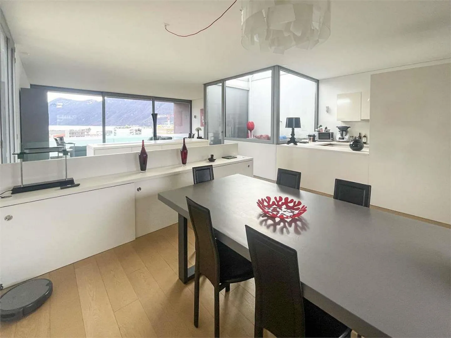 Penthouse Duplex with Lake View in the Heart of Paradiso - Photo 2 of 13