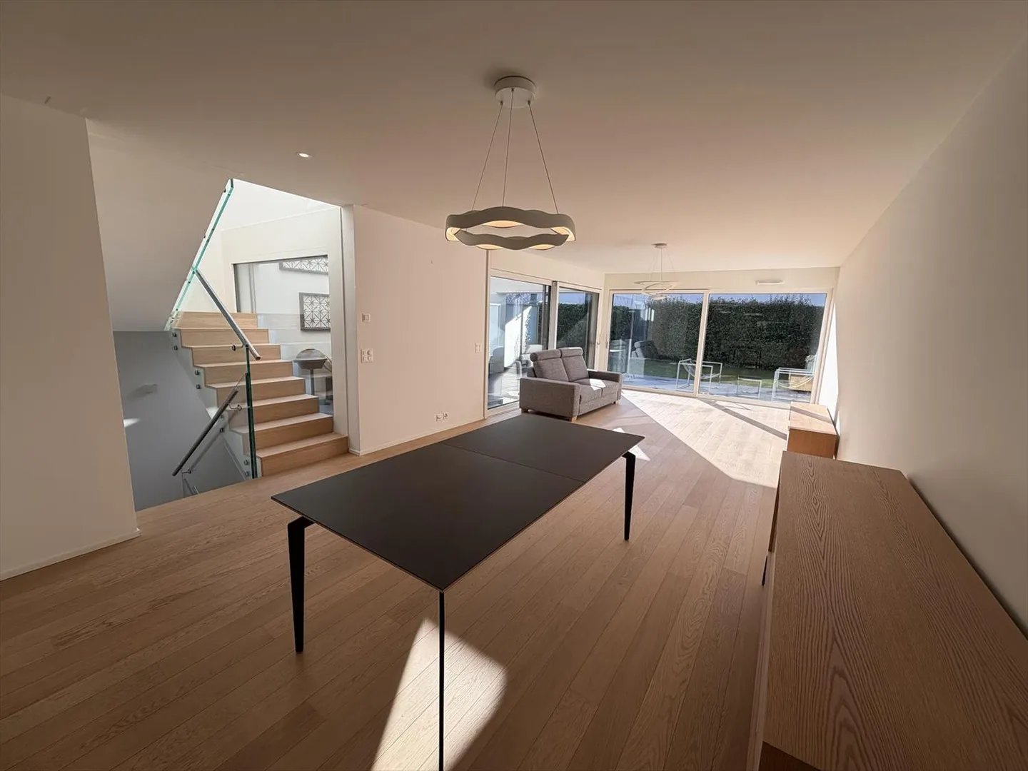 Stepped house for rent - Photo 2 of 11