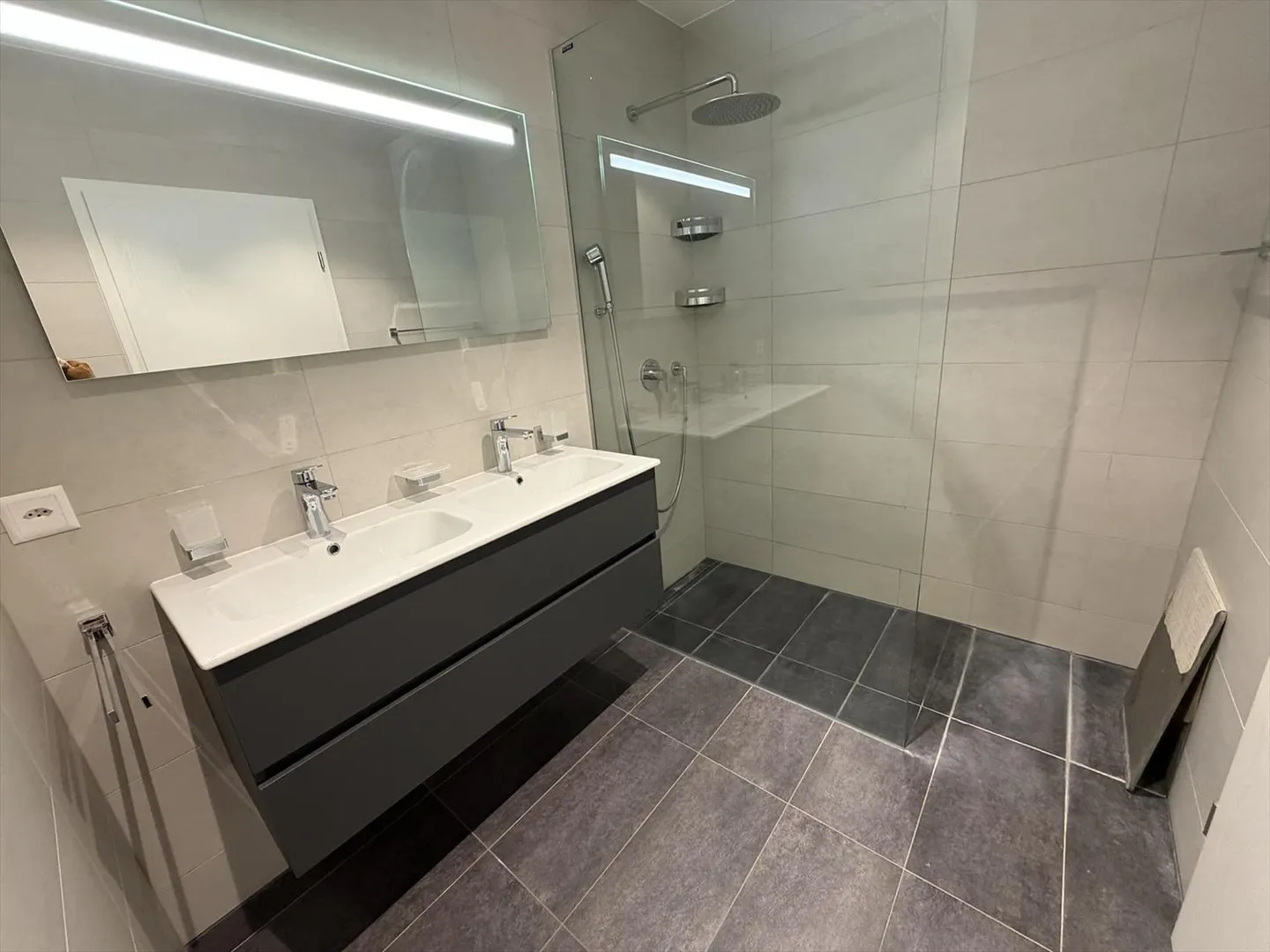 Stepped house for rent - Photo 10 of 11