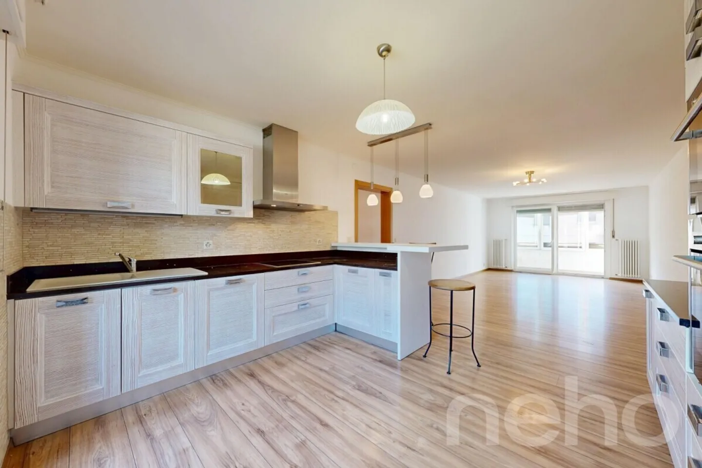 Martigny - 4,5 pièces rénovés et lumineux - Photo 4 sur 12