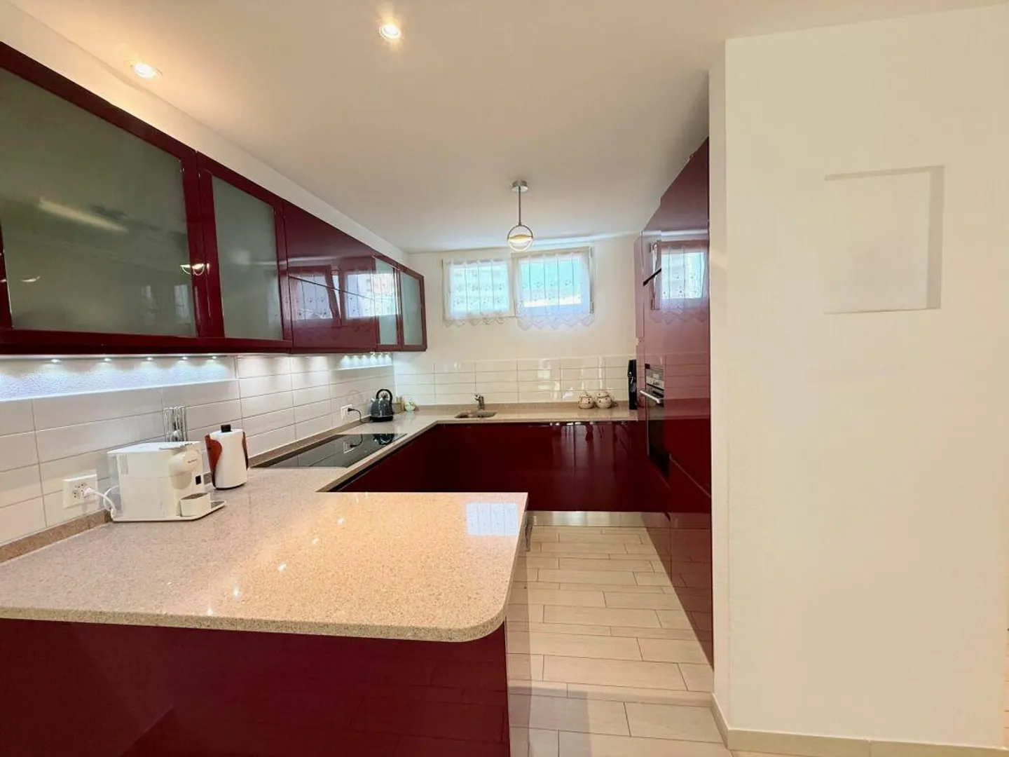 Spacieux et lumineux 4.5 pièces avec jardin - Arbedo Castione - Photo 2 sur 9