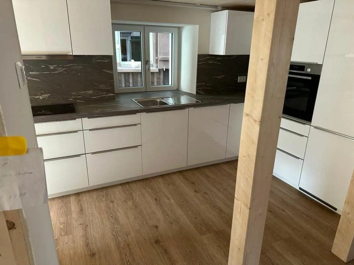 Casa bifamiliare di 4,5 stanze con un fascino particolare - Foto 1 di 12
