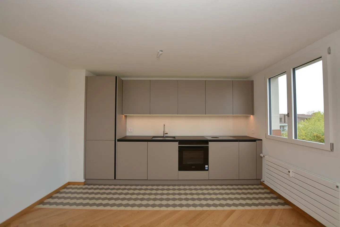 Première location après rénovation complète | Appartement penthouse élégant avec ... - Photo 9 sur 12