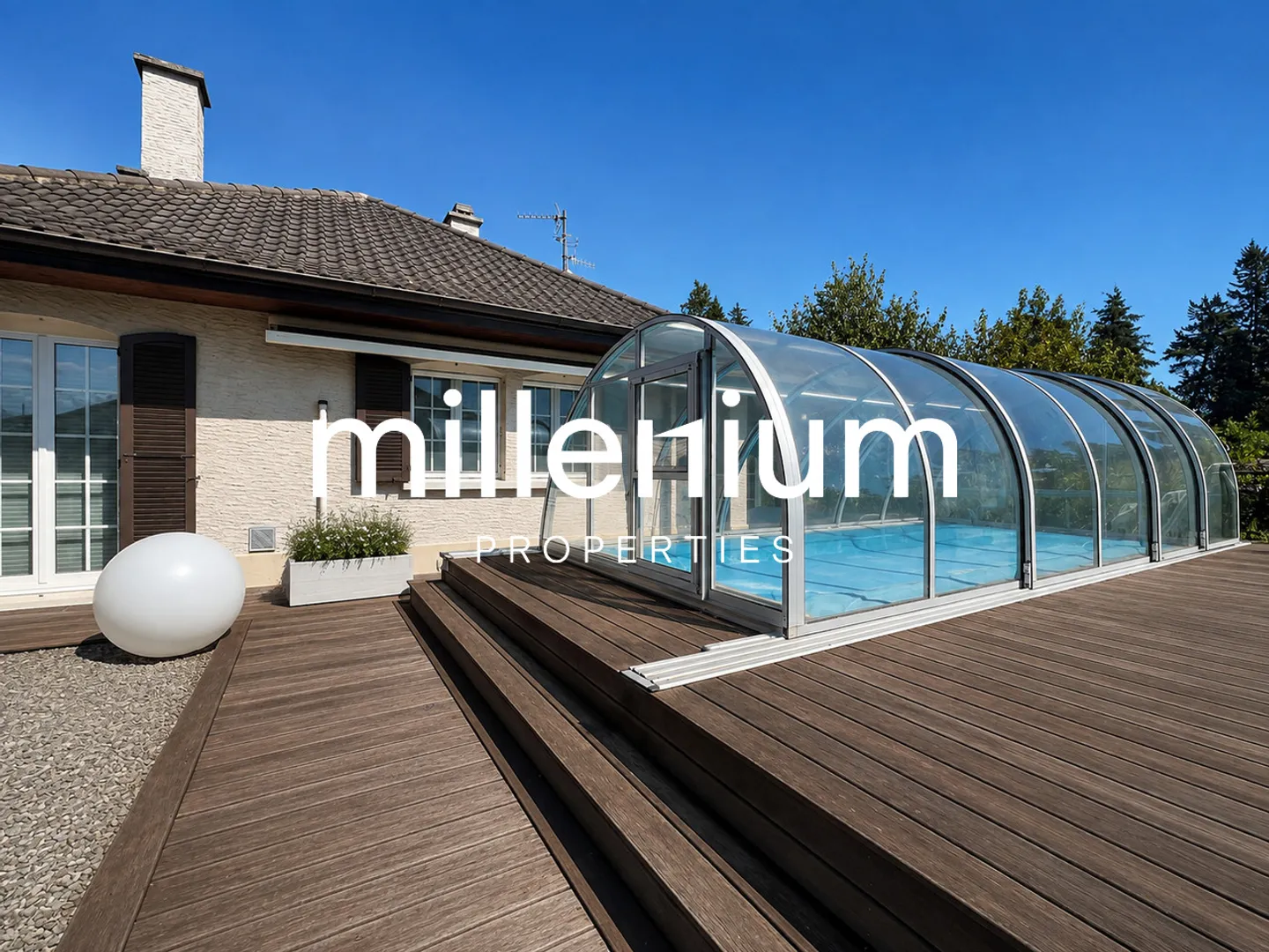 Detached villa with swimming pool near UN - Photo 5 of 9