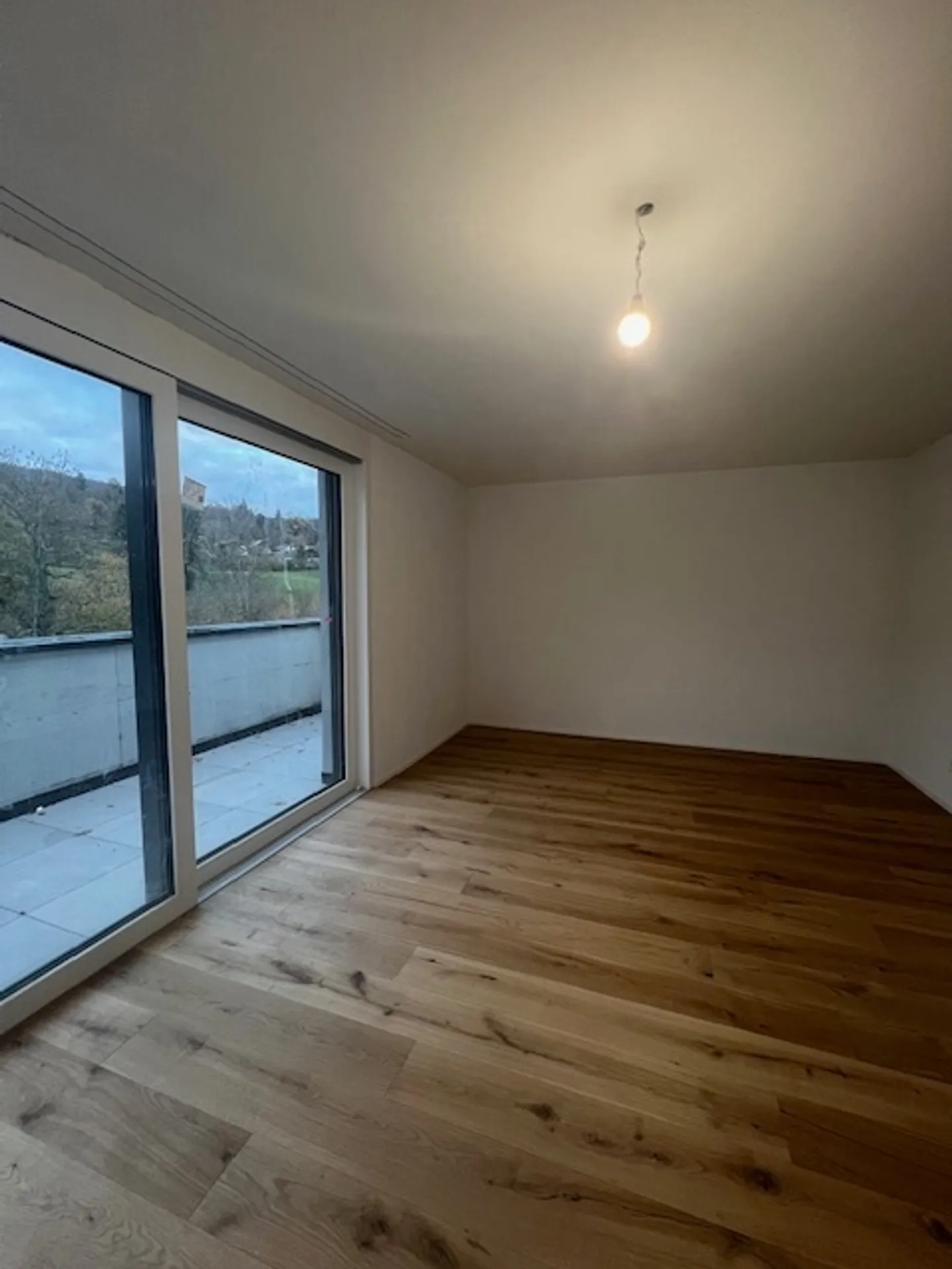 Dachgeschoss 4.5 Zimmer - Foto 11 von 13