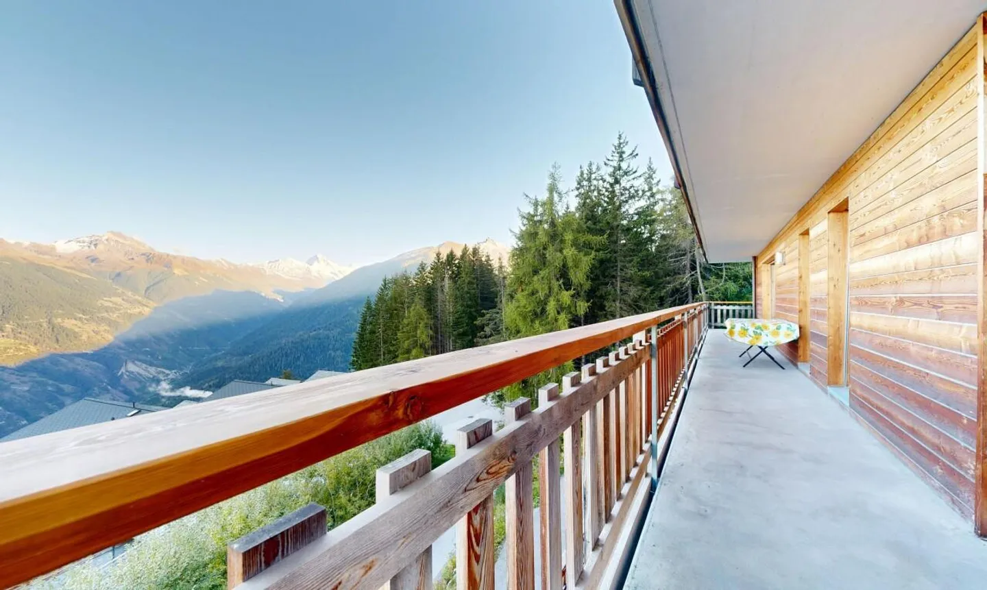 «Magnifico appartamento con terrazza 50m² di fronte alle vette» - Foto 1 di 11