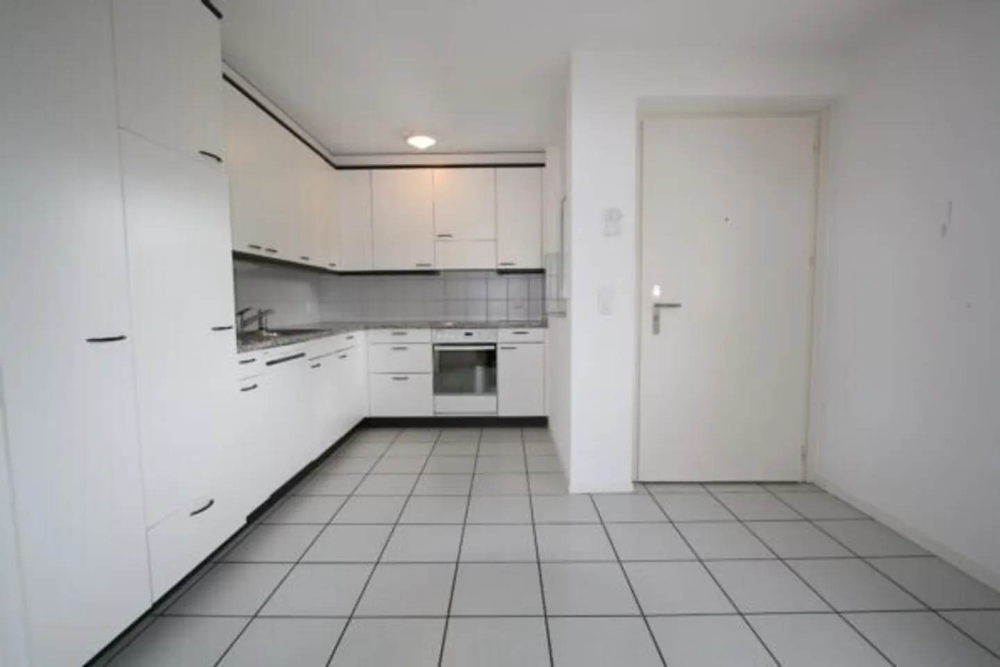 Apartment for rent - Photo 1 of 5