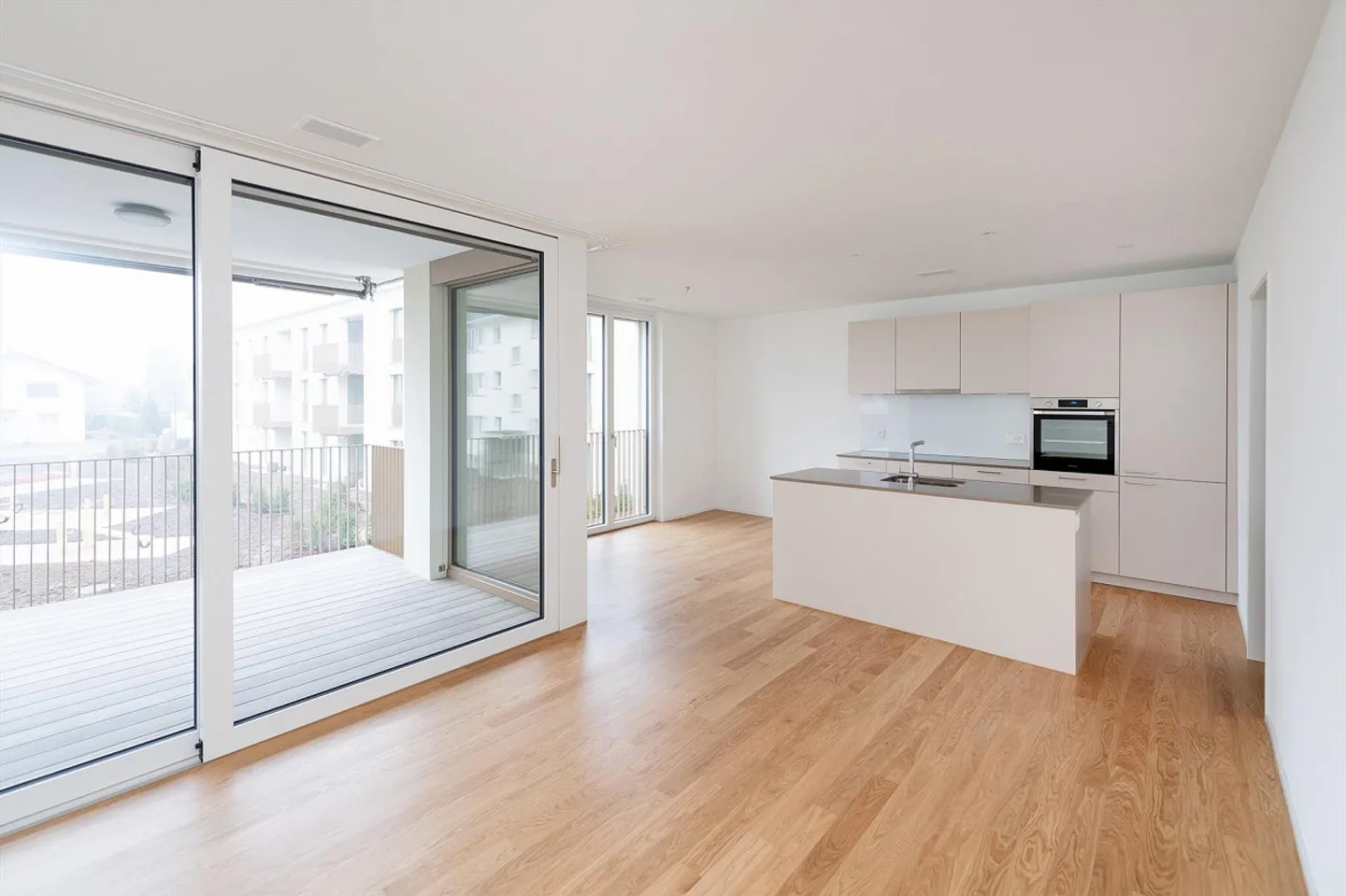 Emplacement merveilleusement calme et vue sur le vert - Photo 3 sur 6