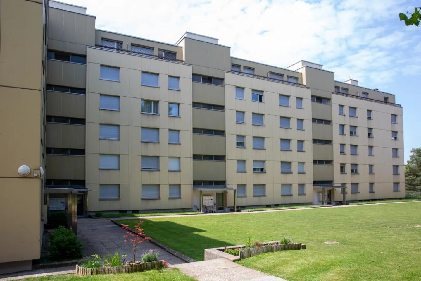 Accommodation with a splendid view of the city of Fribourg - Photo 2 of 9