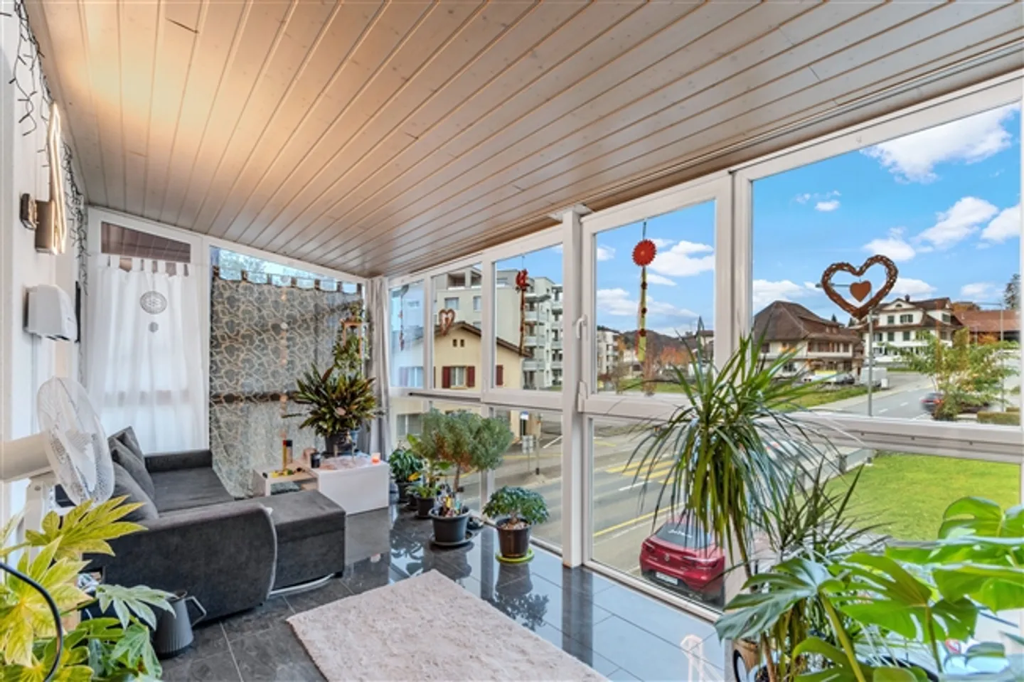 Appartement en duplex moderne de 4,5 pièces à Pfaffnau - Photo 2 sur 9