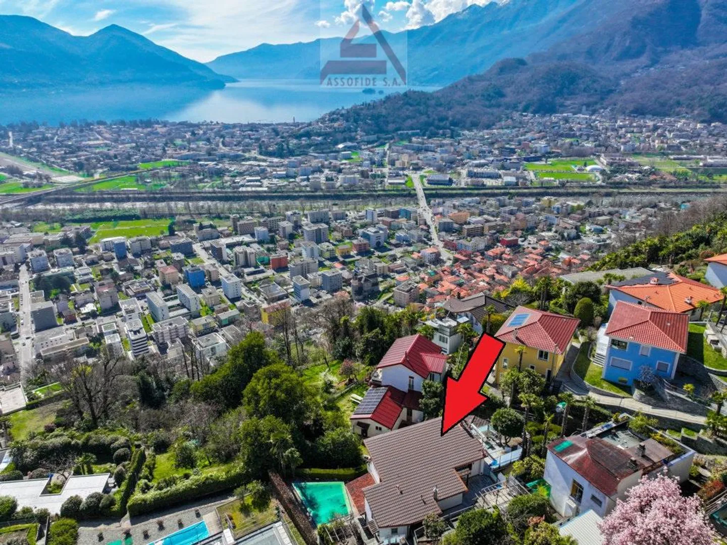 Zweifamilienhaus mit Pool - Foto 7 von 7