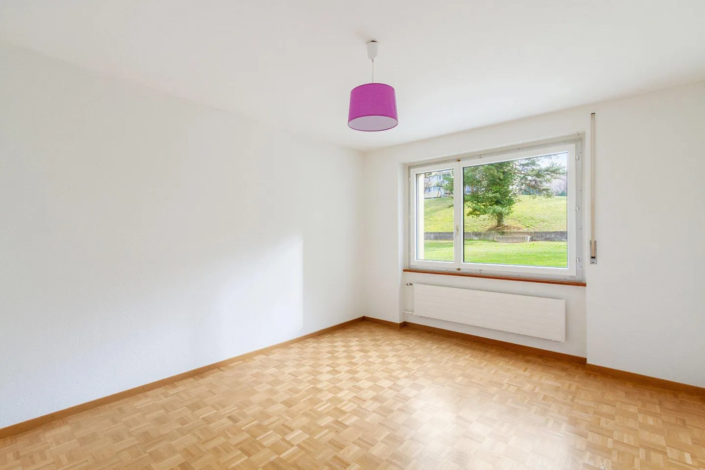 Accommodation with a splendid view of the city of Fribourg - Photo 8 of 9